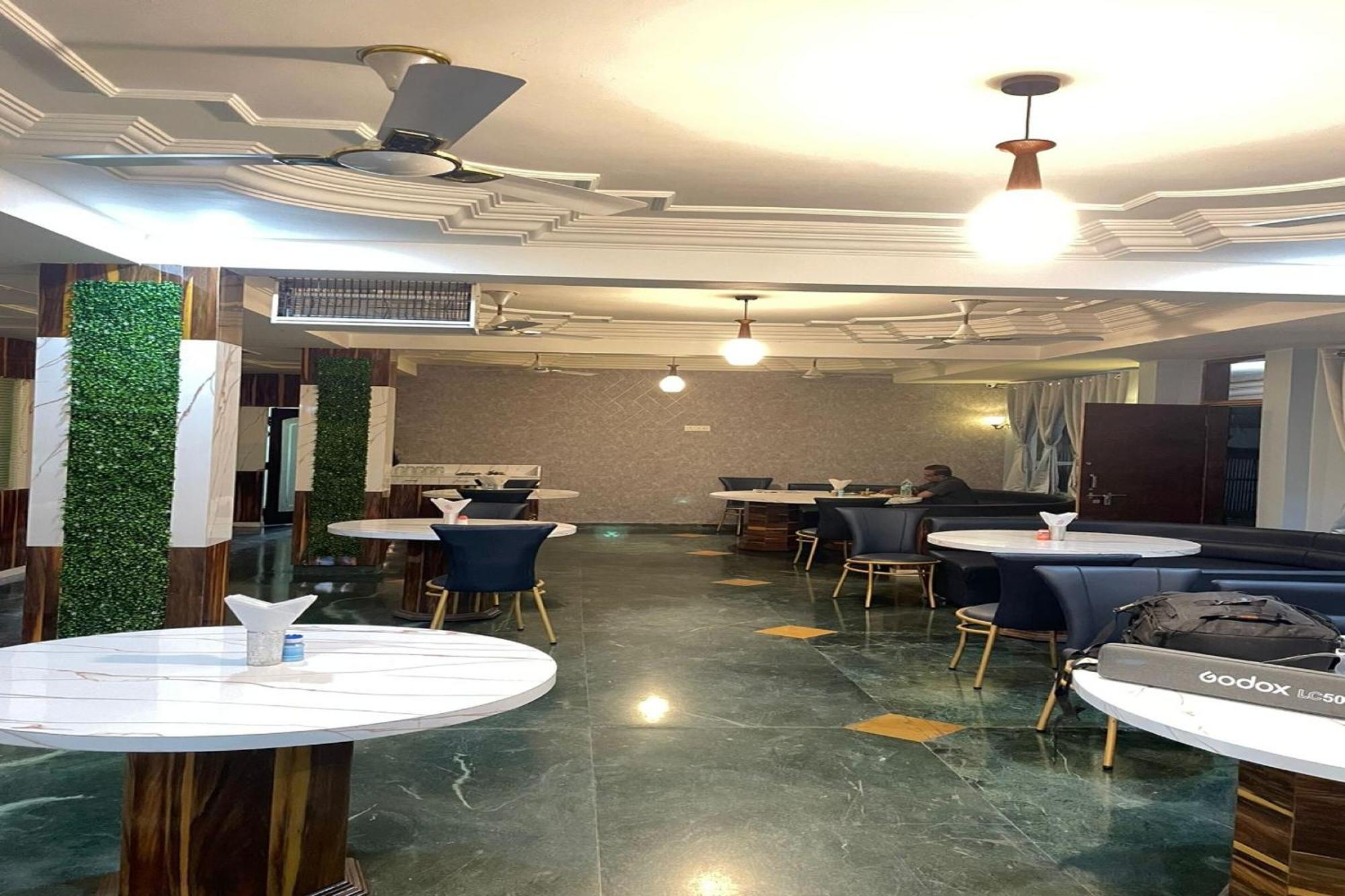 Oyo Hotel Rajshree Akolia 외부 사진
